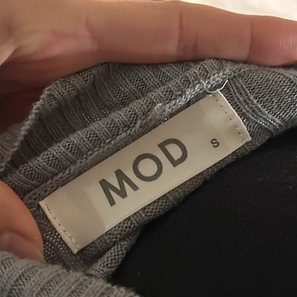 Sweater 💙 - Picture 3 of 3